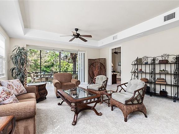 4th image of 7837 Hawthorne DR #1101