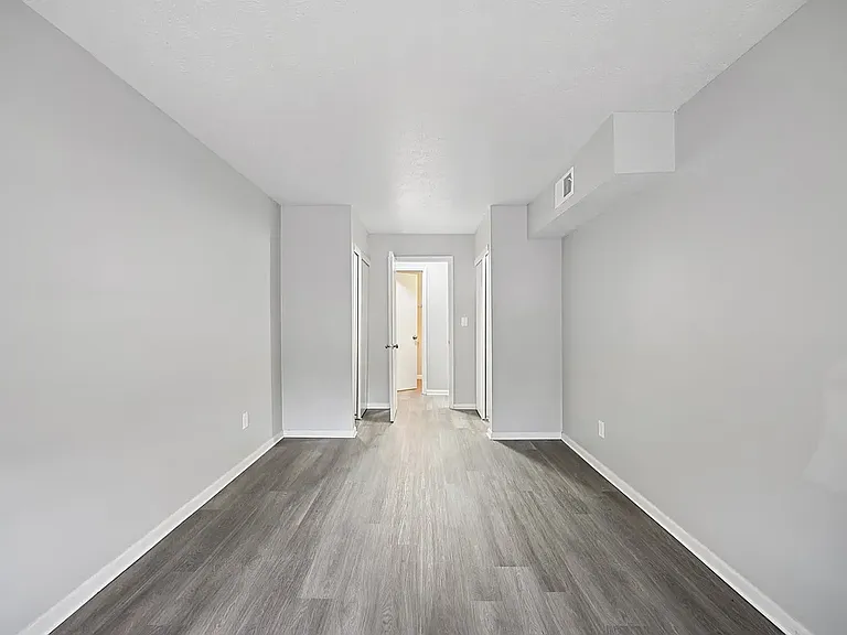 Summit Park Apartments — Photo 11
