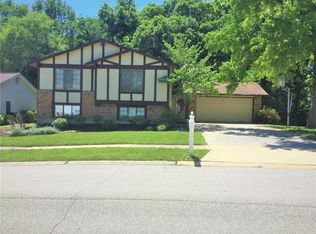 2669 Bluff Ridge Dr, Saint Louis, MO 63129