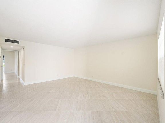 Home For Sale In Kings Point