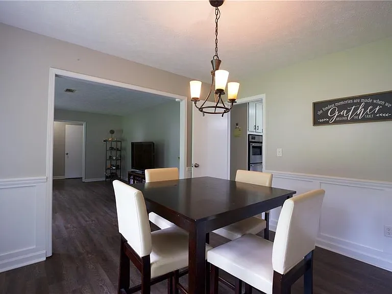 3328 Mountain Hollow Dr — Photo 8