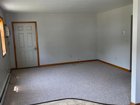 5th image of 213 Woodcrest Dr APT A