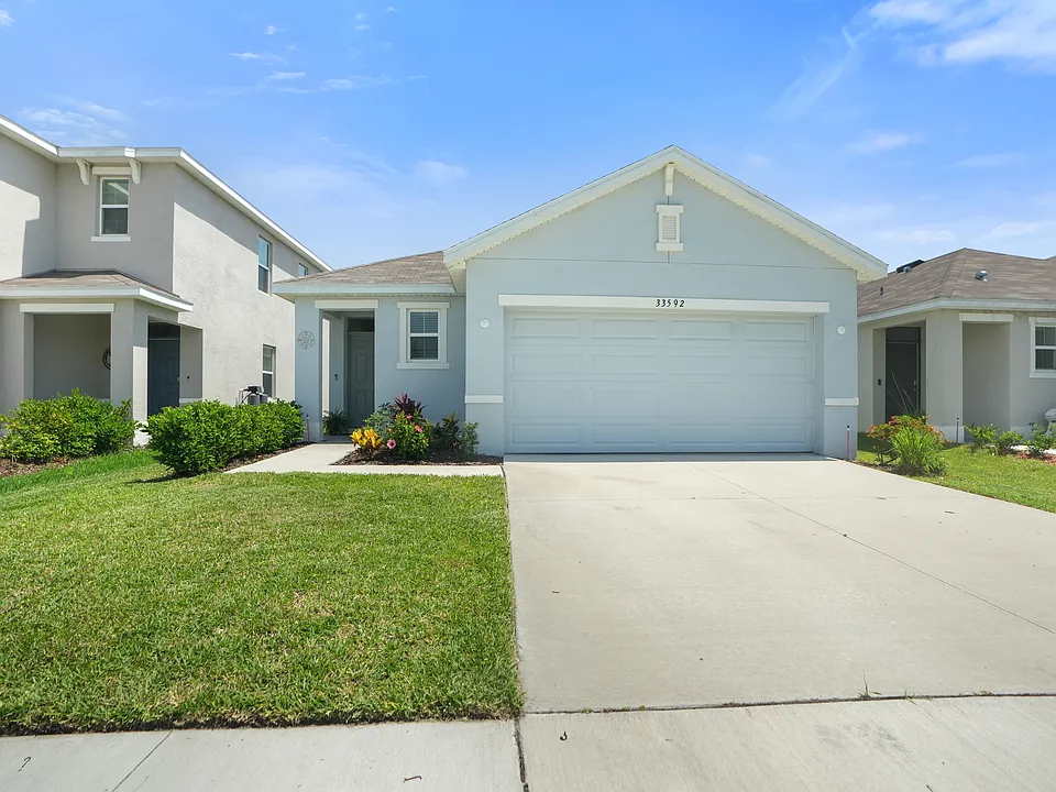 33592 Barberry Leaf Way