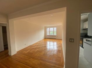 64-12 183rd St #2B, Fresh Meadows, NY 11365