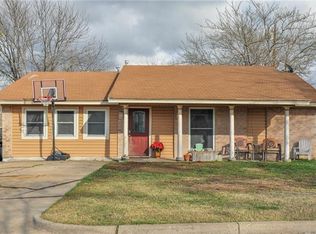 904 Crockett St, Midlothian, TX 76065