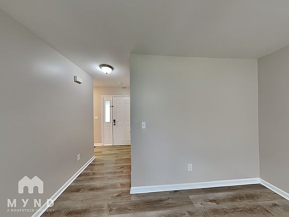 3rd image of 83 Woodrow Ave