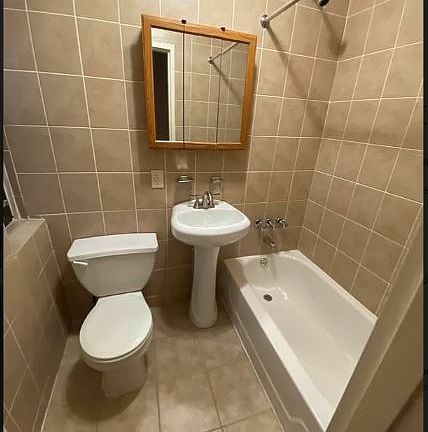 5th image of 226 E 29th St APT 5d