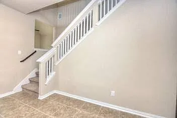 917 Swan Flower St — Photo 9