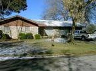502 Whaley St, Bowie, TX 76230