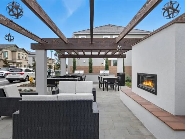 415 Willow Run Ln, Carson, CA 0LANE
