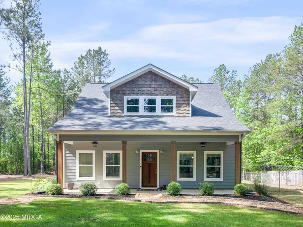 180 Preservation Dr, Jackson, GA 30233