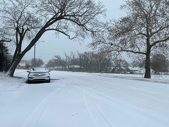 4th image of 4116 Indiana Ave