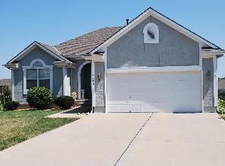 1009 NW 113th St, Kansas City, MO 64155