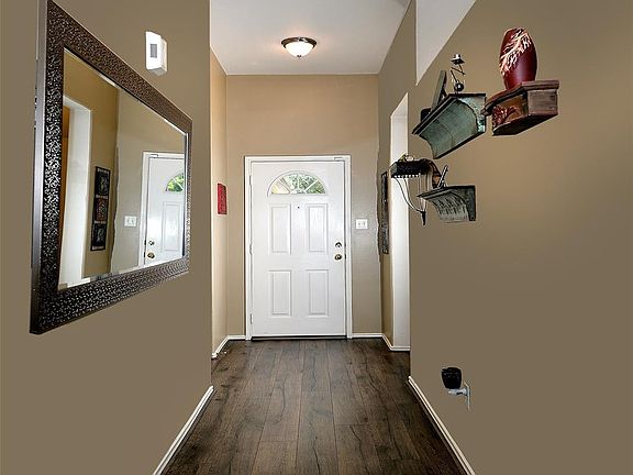 Welcoming entry for all your guests.