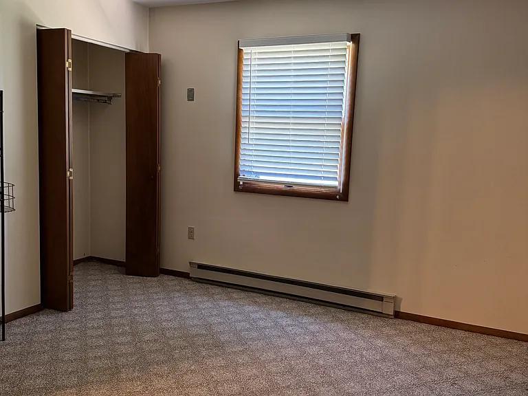 811 N Walnut St — Photo 11