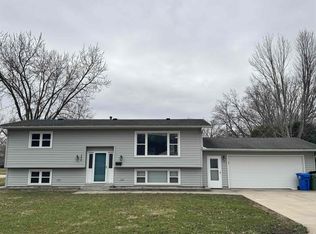 1808 Owen St, Charles City, IA