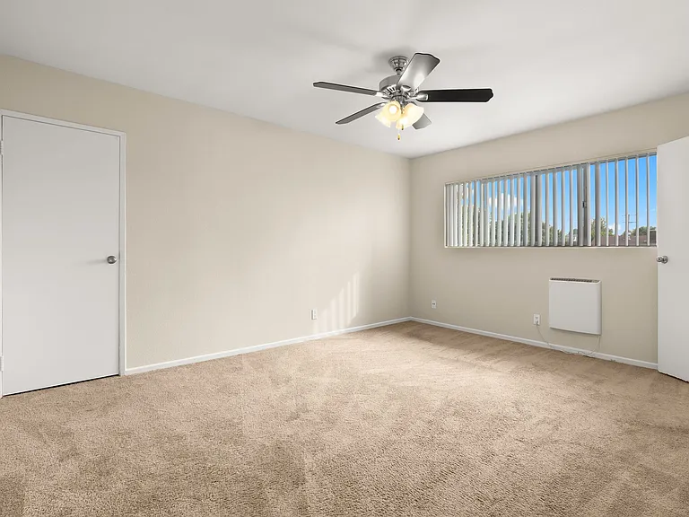 Melrose Place Apartments — Photo 13