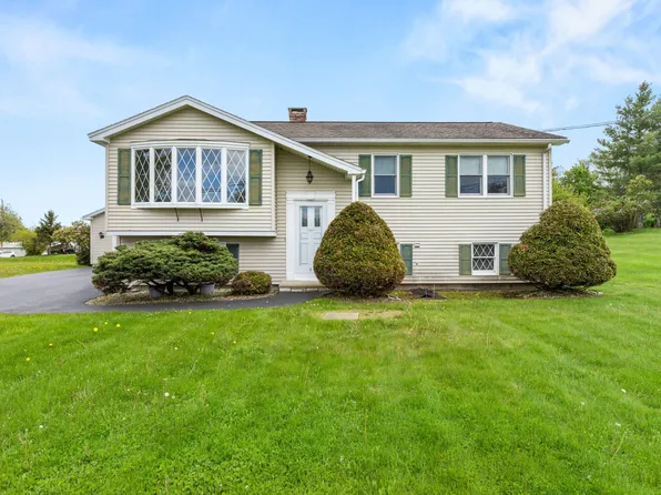 4 Shirley Lane, Gorham, ME 04038