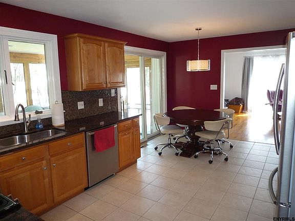 2nd image of 7 Valleywood Dr