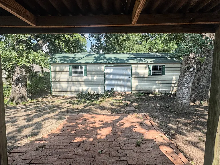 743 Oak Leaf Trl — Photo 17