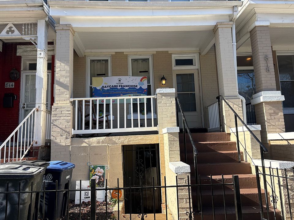 2nd image of 816 6th St NE