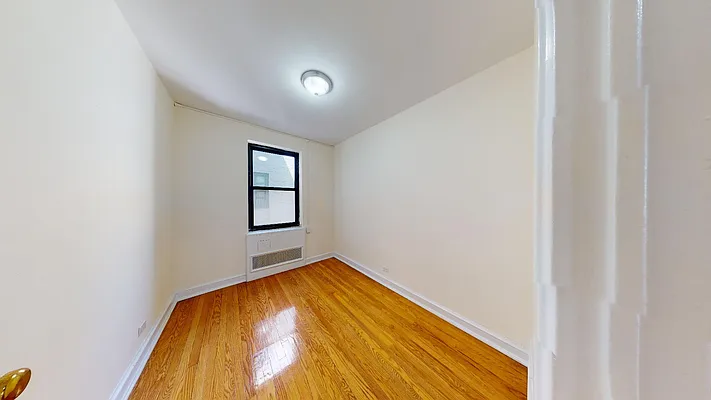 Rented by Bond New York | media 24