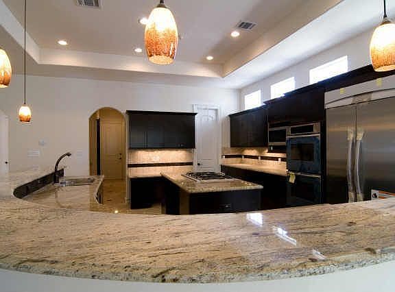 5th image of 4701B Braeburn Dr