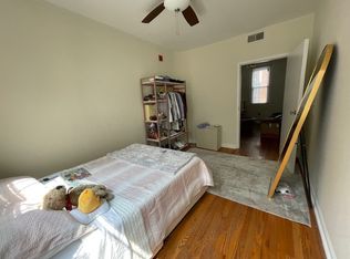 323 S 13th St #1R, Philadelphia, PA 19107