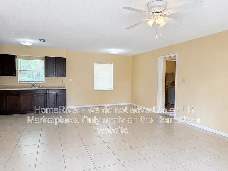 9702 Theresa Cir — Photo 12
