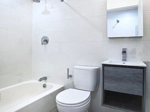 5th image of 103 W 136th St #1F