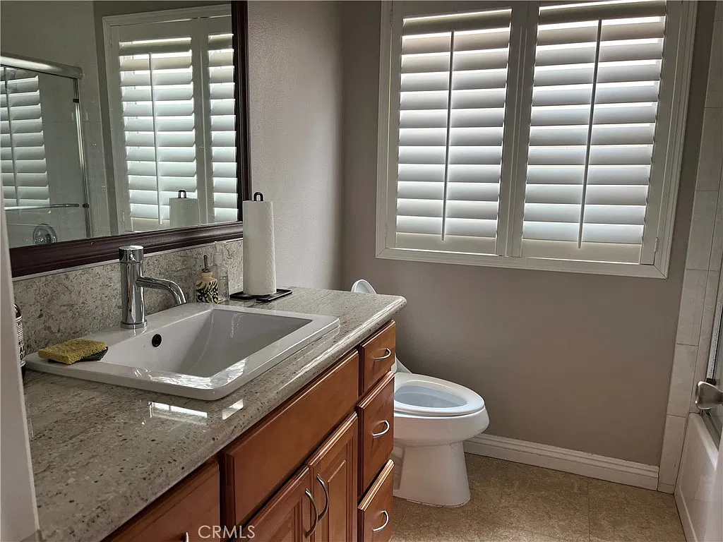 1 bed, 110 sqft, $1,200 — Photo 4