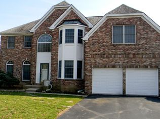 1 Wycklow Dr, Robbinsville, NJ 08691