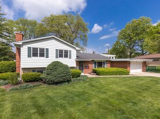 815 Santa Maria Dr, Naperville, IL 60540