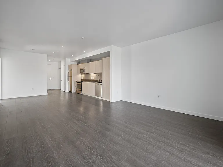 5800 Harold Way — Photo 26