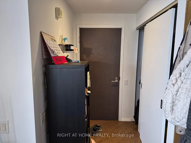 45 Charles St E #4712 — Photo 34