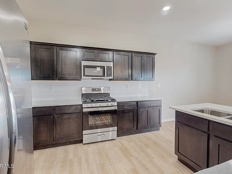 516 Logwood Ave — Photo 17