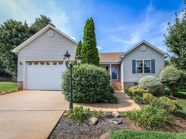 2865 Hill Top Dr, Salisbury, NC 28147