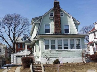 4026 168th St, Flushing, NY, 11358