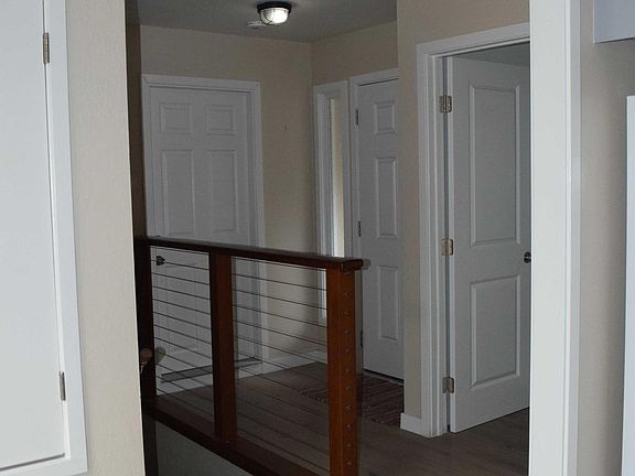 4th image of 2114 Forest Ave