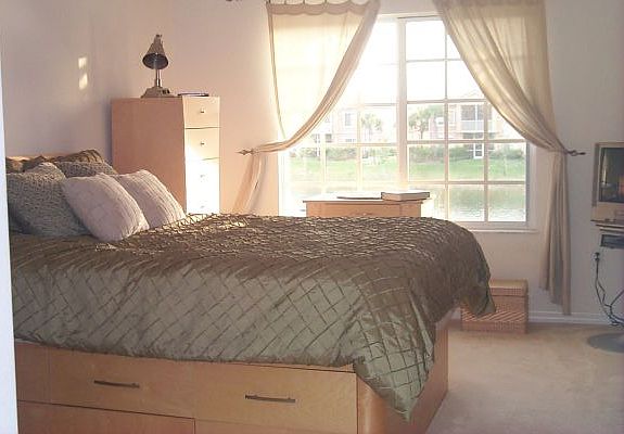 5th image of 10115 Villagio Palms Way Unit 205