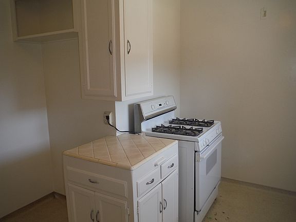 Gas stove
