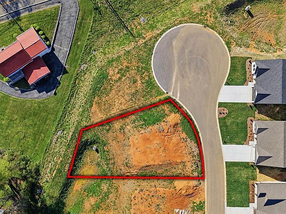 3rd image of 332 Tyson Ln