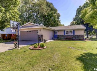 30 Partridge Dr, Chatham, IL 62629