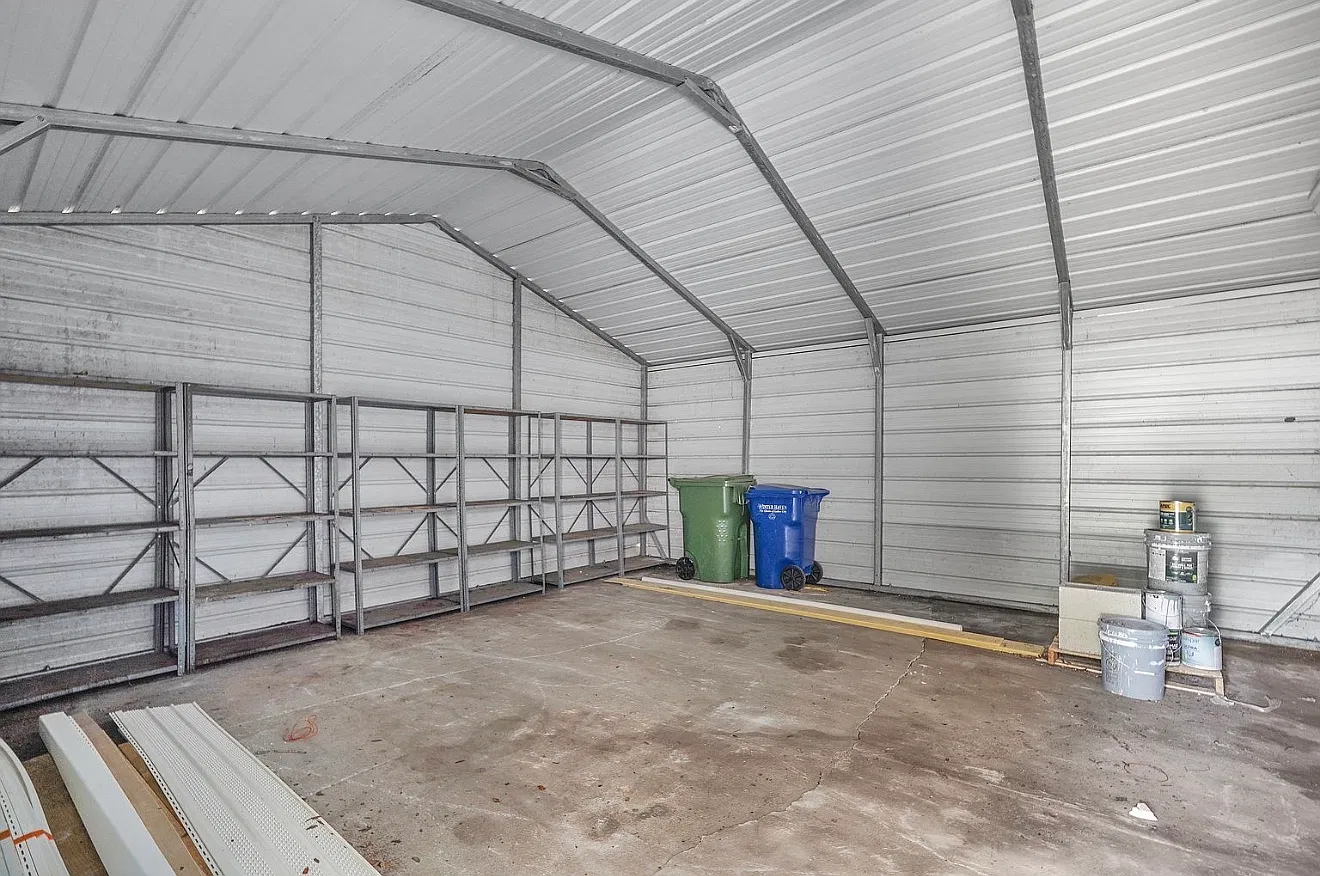 3 bed, 1956 sqft, $1,800 — Photo 4