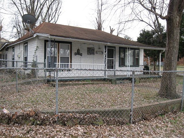 1st image of 754 Hodge St