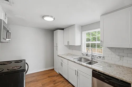 1214 Jones St Photo 1