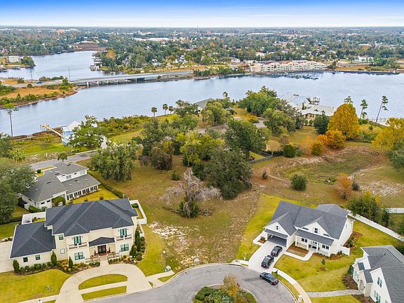 2nd image of 335 Watson Bayou Cir