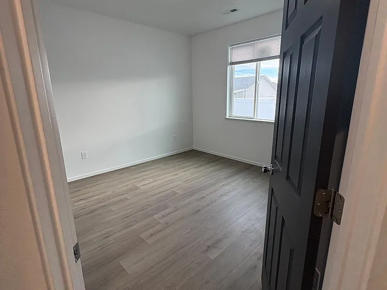 2390 Cascade St — Photo 6