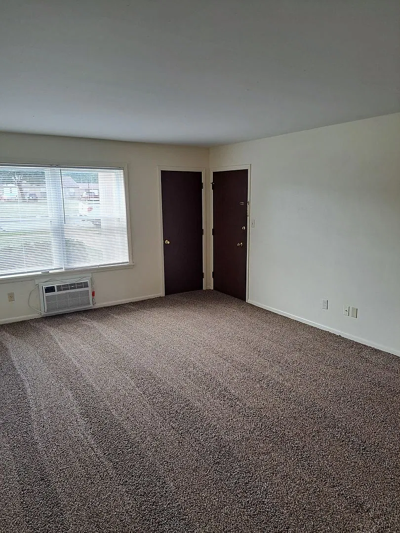 4617 Furge Dr — Photo 2