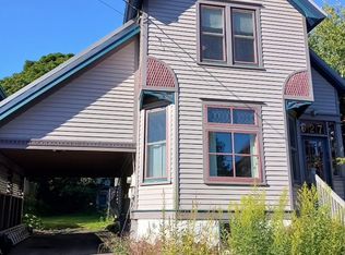 627 Lake Ave, Hancock, MI 49930